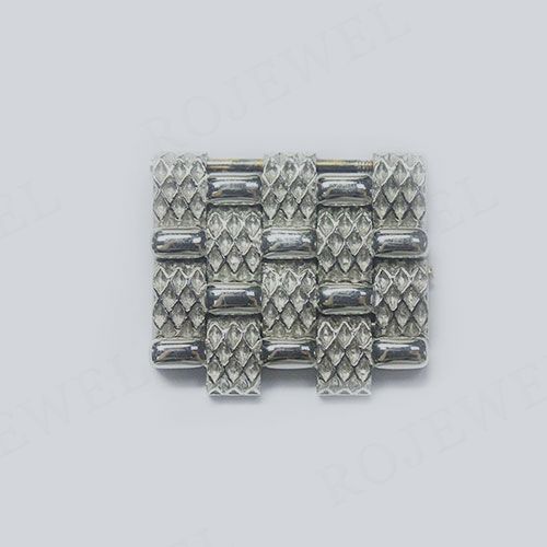 給Piaget伯爵手表制加一節金屬表帶