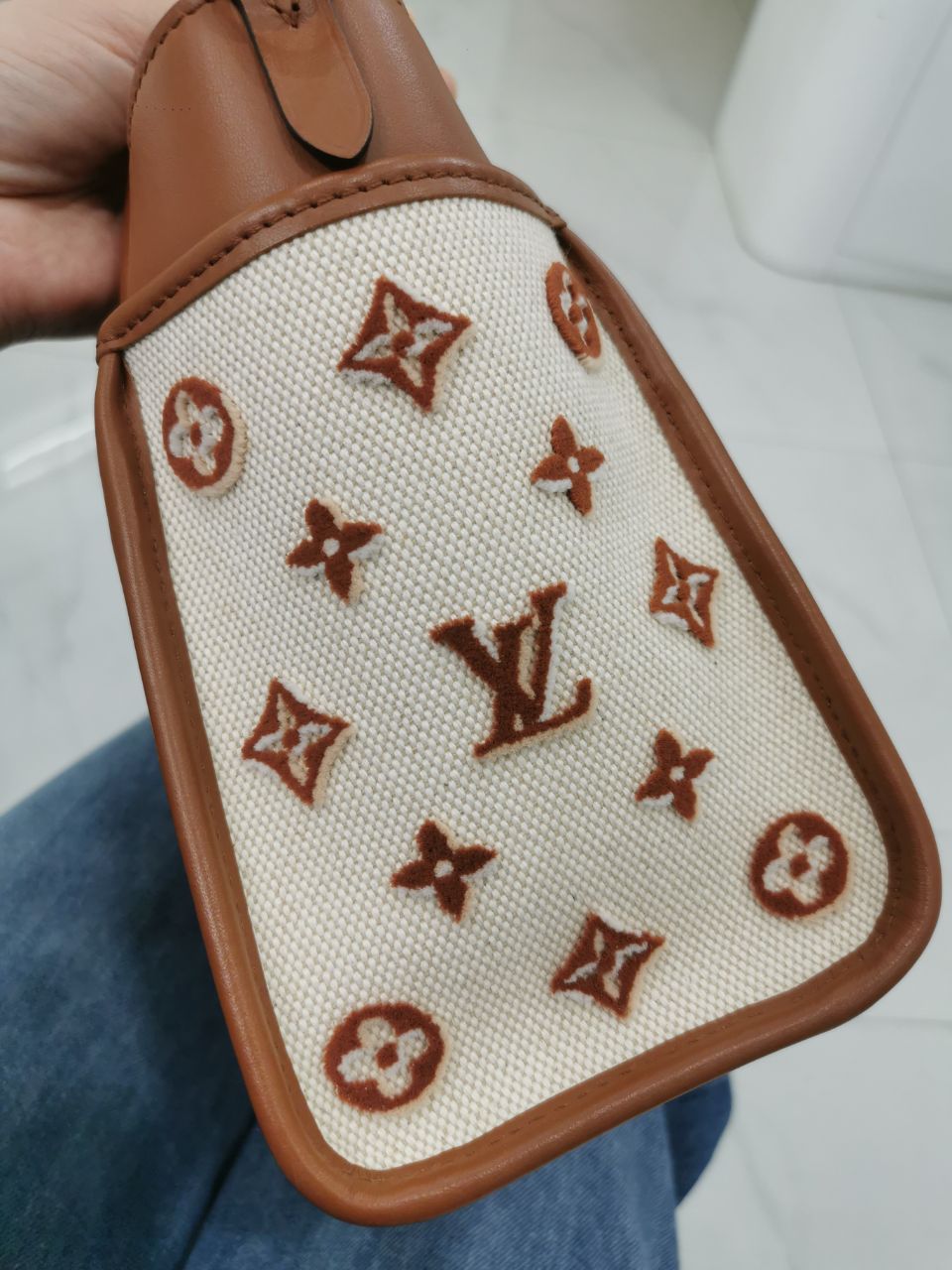 包包磨損？別急，看看這三招輕松解決