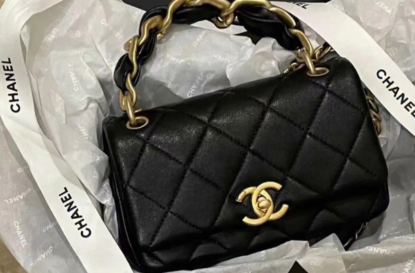 香奈兒包包掉皮可以修復嘛 香奈兒包包掉皮修復