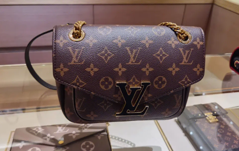 lv包包怎么維修（lv包包可以拿到專柜保養嗎）