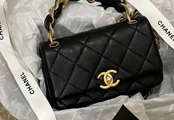 包包換皮修復(fù)價(jià)格貴嗎