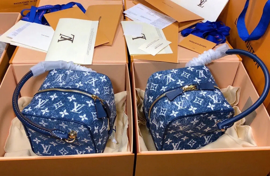 包包劃痕修復一般多少錢（包包劃痕修復要多少錢）