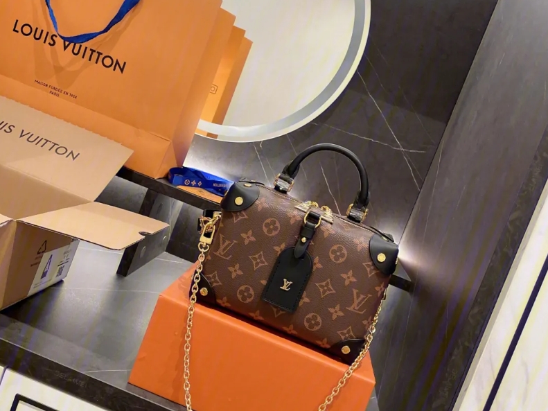 如何修復 LV Petite Malle 邊油磨損