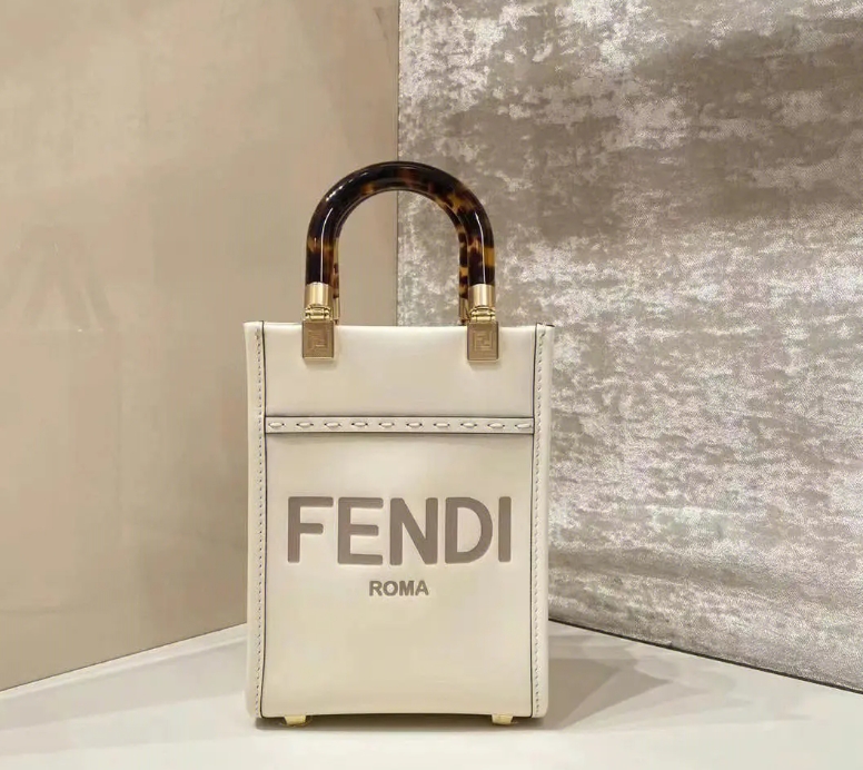 Fendi女包的護理應該怎么做