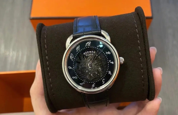 愛馬仕(Hermes)手表多久更換一次電池？更換電池需要多少錢？