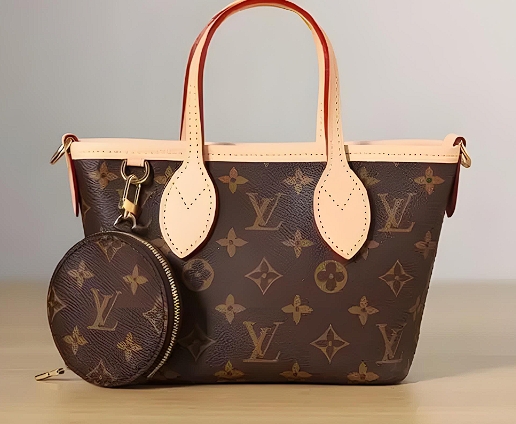 LV 包包的邊角磨損，維修大概需要多少錢？