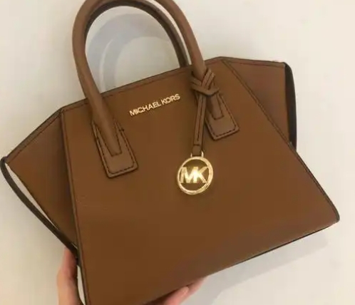 MK包包修復(fù)破損一般多少錢？去哪修？