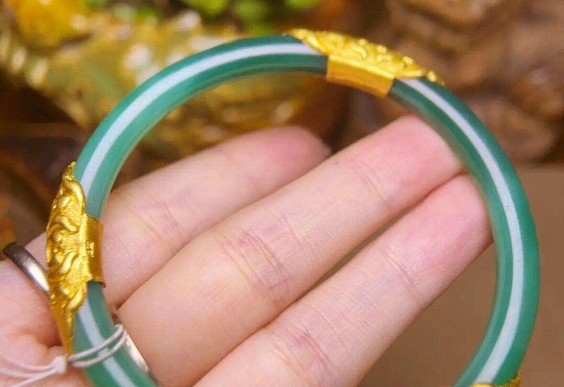 玉手鐲有無痕修復嗎？玉手鐲包金修復去哪里？