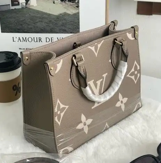 皮具破損怎么修復？皮具皮衣磨損修復多少錢？
