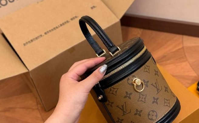 LV水桶包皮革破損怎么修復？LV水桶包破損修復應該去哪里？