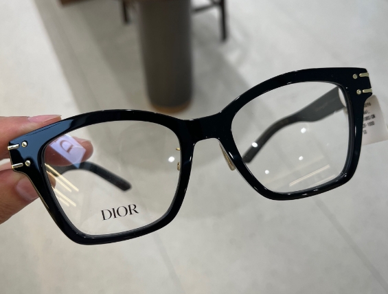 dior眼鏡壞了哪里維修？一般多少錢？