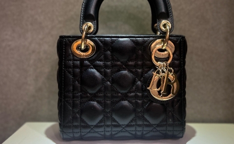 迪奧（Dior）戴妃包劃痕修復價格是多少？