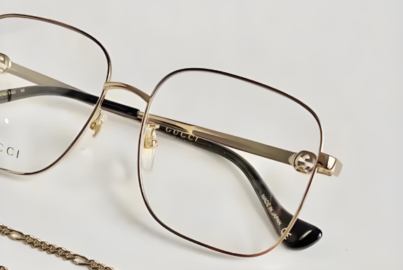 GUCCI眼鏡鏡片掉落怎么辦？維修步驟和注意事項