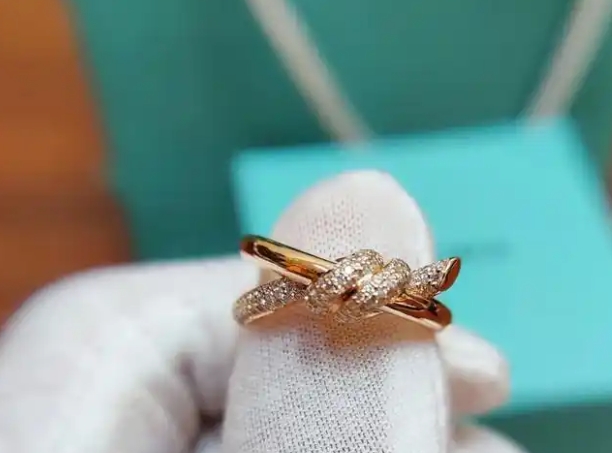 Tiffany戒指掉鉆了還能補嗎？你需要知道這些事