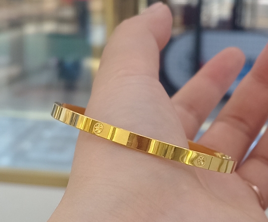 卡地亞手鐲變形修復(fù)價(jià)格怎么算的？卡地亞手鐲維修店