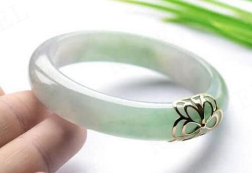 玉鐲斷了怎么辦？御金匠珠寶設(shè)計(jì)師有辦法！
